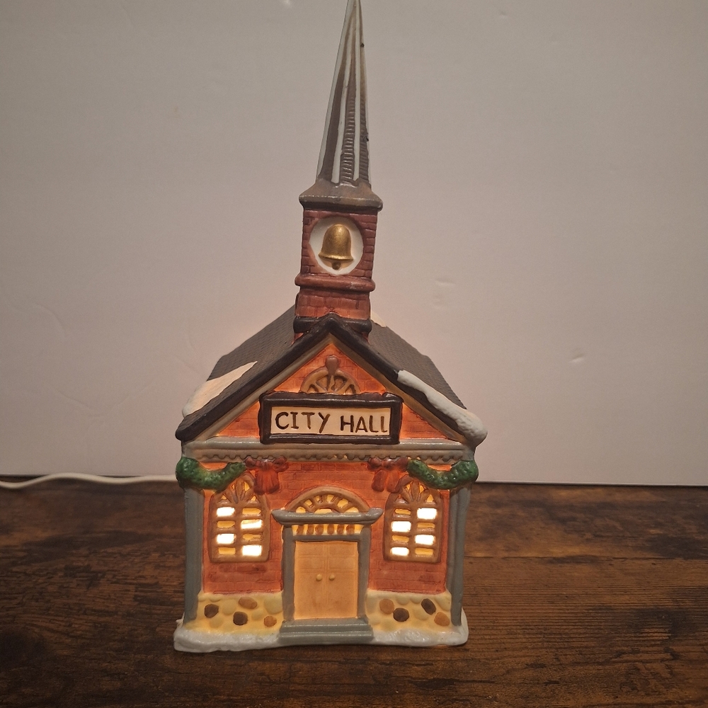 Rex & Lee Christmas Village City Hall 1989 Lighted Porcelain Ceramic Vintage